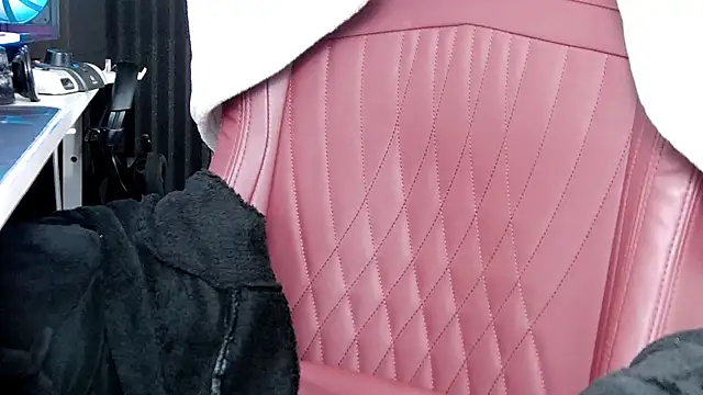 Snapshot of SophieRay92 chatting on 03.06.25 SophieRay92 online show from 03.06.25