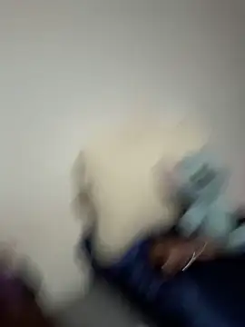 Snapshot of lola__med chatting on 10.11.25 lola med online show from 10.11.25