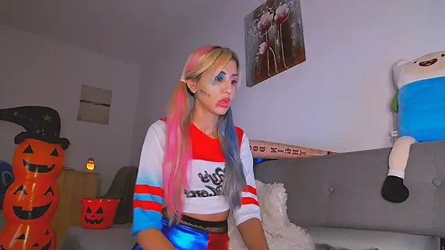 SweetJessy26 online show from 10.31.25