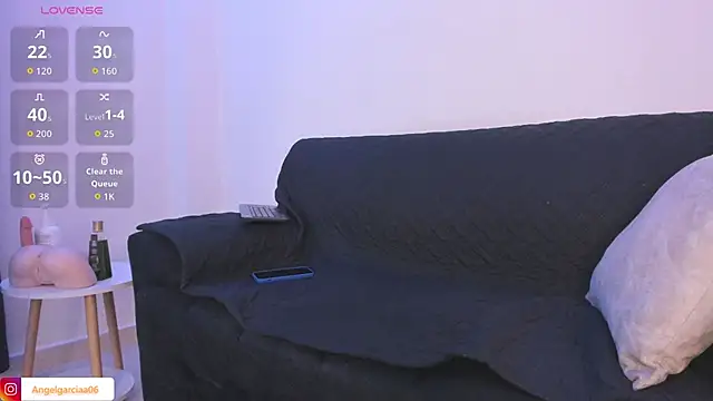 Snapshot of Angelgarcia_ chatting on 10.23.25 Angelgarcia  online show from 10.23.25