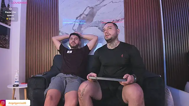Angelgarcia  online show from 12.22.25