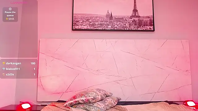 Snapshot of AnnyCampbell chatting on 10.19.25 AnnyCampbell online show from 10.19.25