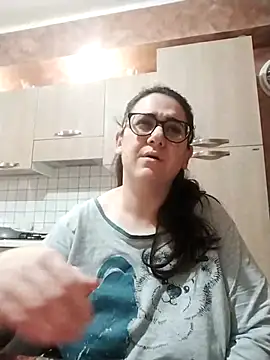 Dolcecurvy online show from 12.17.25