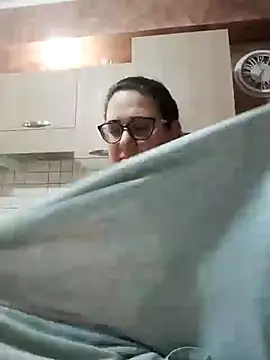 Snapshot of Dolcecurvy chatting on 02.04.26 Dolcecurvy online show from 02.04.26