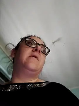 Snapshot of Dolcecurvy chatting on 02.19.26 Dolcecurvy online show from 02.19.26