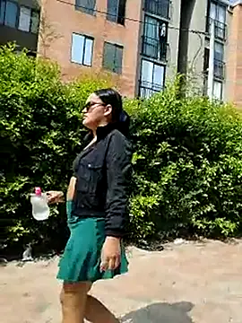 Kassie Greys online show from 02.27.25