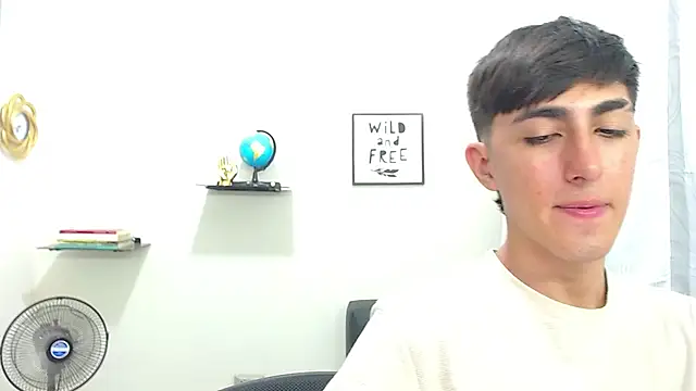 Snapshot of babymaik chatting on 02.21.25 babymaik online show from 02.21.25