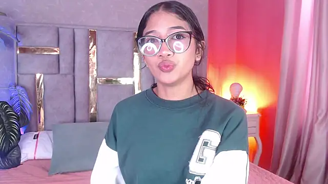 Tyla Ks online show from 11.04.25