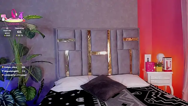 Snapshot of Tyla_Ks chatting on 05.19.26 Tyla Ks online show from 05.19.26