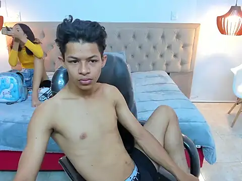 leslieanddrako online show from 10.05.25