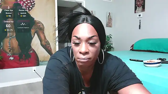 Queenanitadix online show from 12.12.24