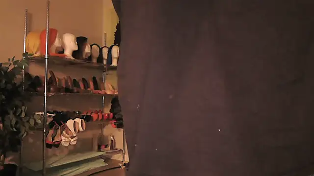 Queenanitadix online show from 09.26.25