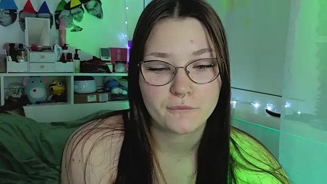 Snapshot of milliedoll chatting on 10.22.25 milliedoll online show from 10.22.25