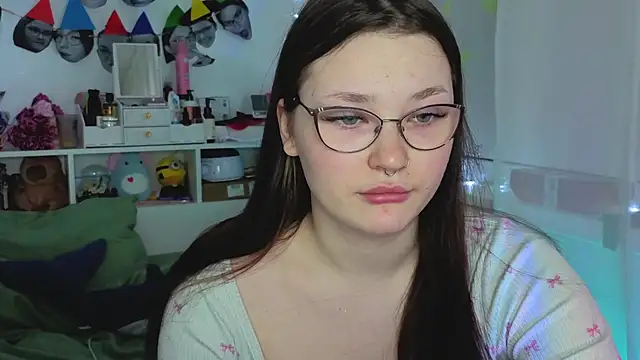 Snapshot of milliedoll chatting on 10.24.25 milliedoll online show from 10.24.25