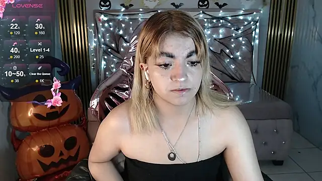 lili conor s online show from 10.09.25