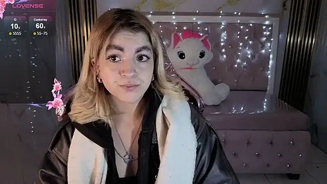 lili conor s online show from 11.11.25