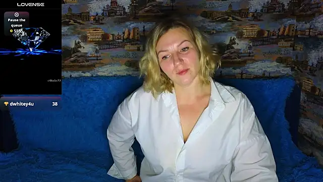 Snapshot of LadyLucky_ chatting on 10.27.25 LadyLucky  online show from 10.27.25