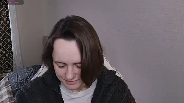 Luna Loveee online show from 05.13.26