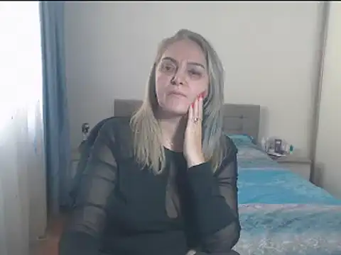 Snapshot of MatureDiana chatting on 01.10.25 MatureDiana online show from 01.10.25