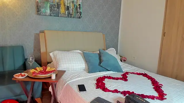 Lucia Brown  online show from 02.14.26