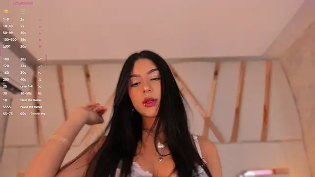 Snapshot of Gracia-Carrera chatting on 10.15.25 Gracia-Carrera online show from 10.15.25