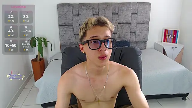 skinny bigcock02 online show from 12.20.25