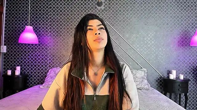 Cassie bloom online show from 05.13.26