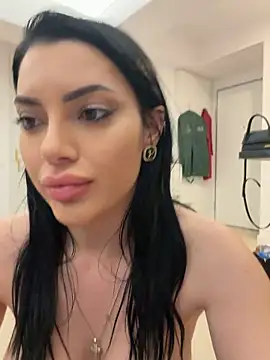 Mia Splash online show from 05.28.26