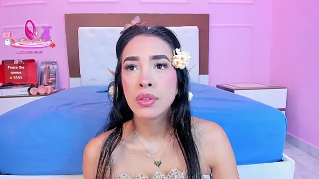 SOPHIATRISTA online show from 10.31.25