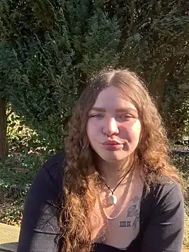 badcurvy online show from 03.10.25