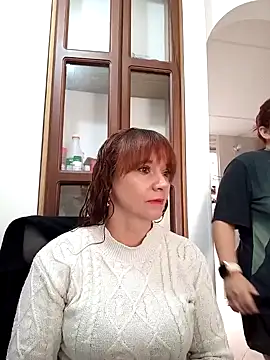 Snapshot of chanel-2025 chatting on 03.14.25 chanel-2025 online show from 03.14.25