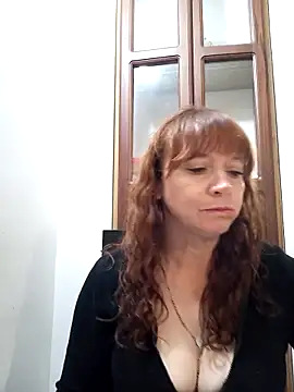 Snapshot of chanel-2025 chatting on 03.20.25 chanel-2025 online show from 03.20.25