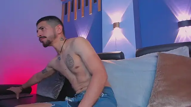 AlejandroStormm online show from 10.31.25