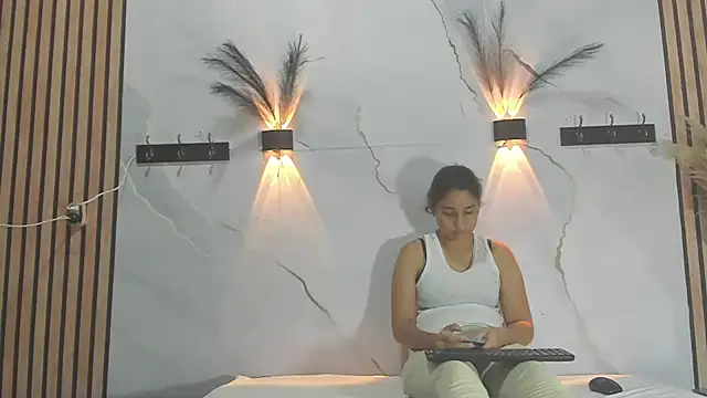 ElizaAndQuisha online show from 09.18.25