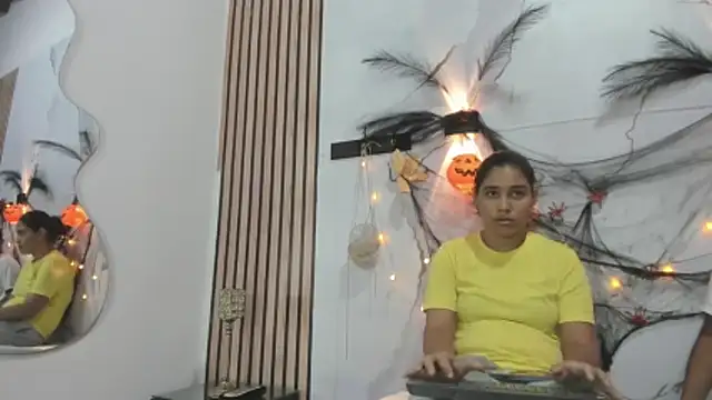 ElizaAndQuisha online show from 10.28.25