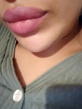 Snapshot of Sexlove1xo chatting on 10.05.25 Sexlove1xo online show from 10.05.25