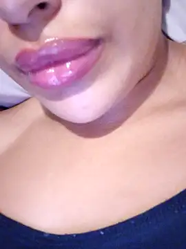 Snapshot of Sexlove1xo chatting on 10.16.25 Sexlove1xo online show from 10.16.25