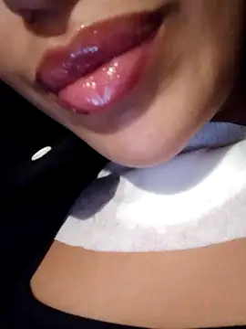 Snapshot of Sexlove1xo chatting on 10.26.25 Sexlove1xo online show from 10.26.25