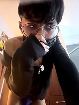 twinkperu18 online show from 10.26.25