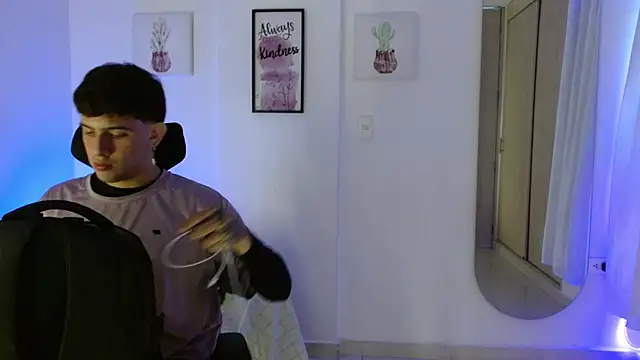 SebasxxL1 online show from 02.28.25