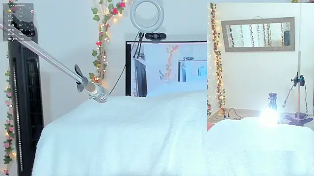 Genesis Love   online show from 09.18.25