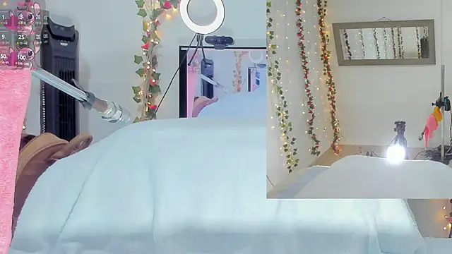 Genesis Love   online show from 10.03.25