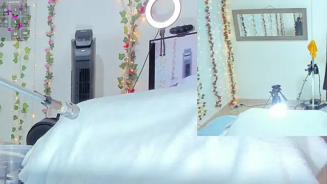 Genesis Love   online show from 10.28.25