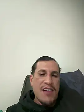 Snapshot of hekitor chatting on 02.19.26 hekitor online show from 02.19.26