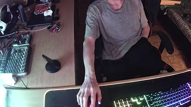 Snapshot of DerGeileLoveboy chatting on 10.02.25 DerGeileLoveboy online show from 10.02.25