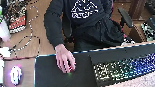 Snapshot of DerGeileLoveboy chatting on 10.11.25 DerGeileLoveboy online show from 10.11.25