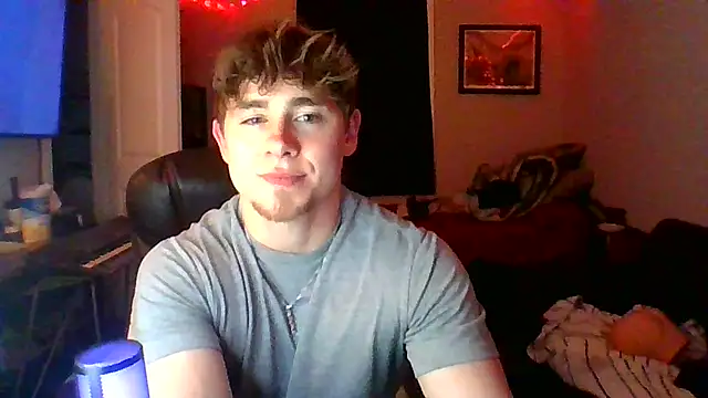 Snapshot of JCstrings chatting on 02.26.25 JCstrings online show from 02.26.25