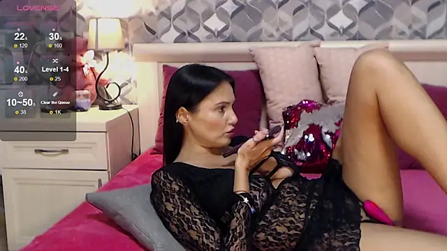 Nico1e Smith online show from 12.16.25