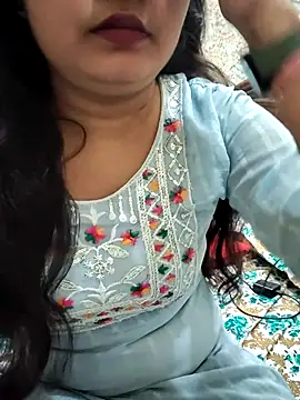Snapshot of RICHA_0 chatting on 02.25.25 RICHA 0 online show from 02.25.25