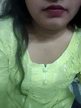 Snapshot of RICHA_0 chatting on 03.08.25 RICHA 0 online show from 03.08.25